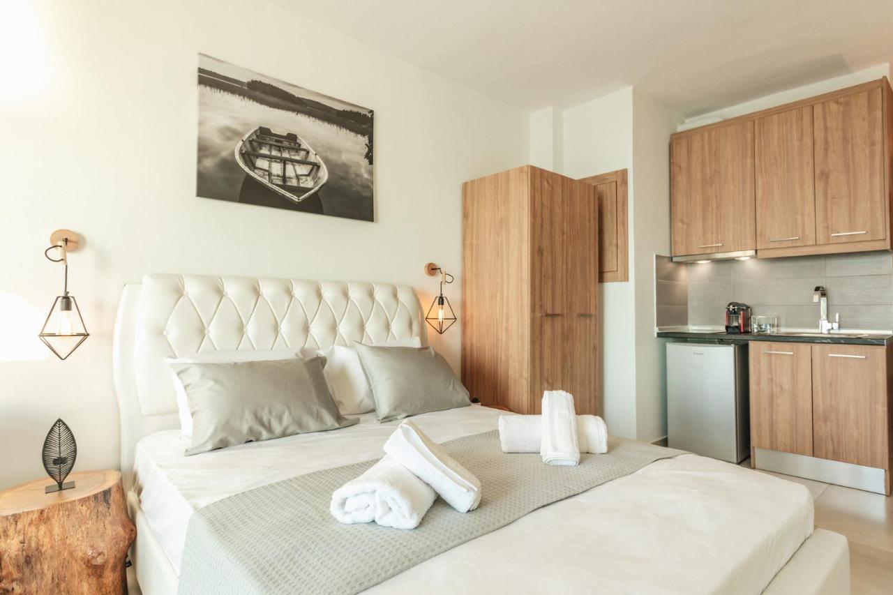 Blue Studios Peraia Екстер'єр фото